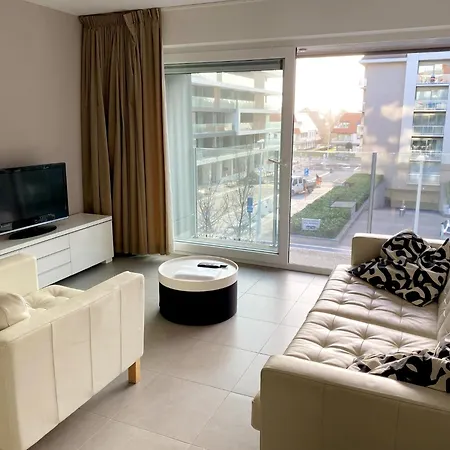 In Near The Beach, Cleaning Included Apartment Nieuwpoort