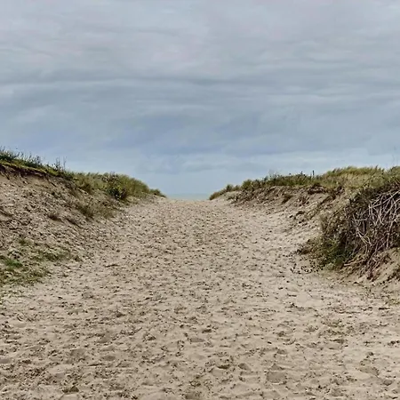 In Near The Beach, Cleaning Included * Nieuwpoort
