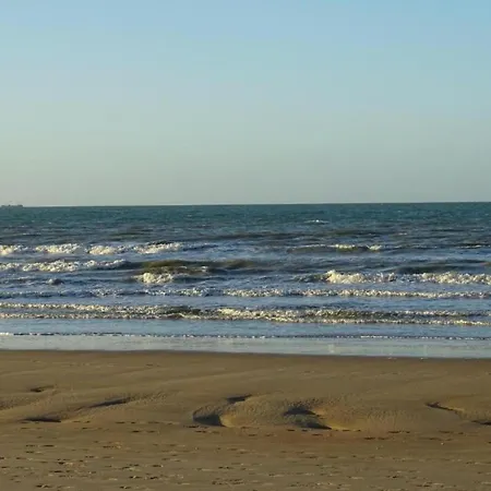 Apartment In Near The Beach, Cleaning Included *